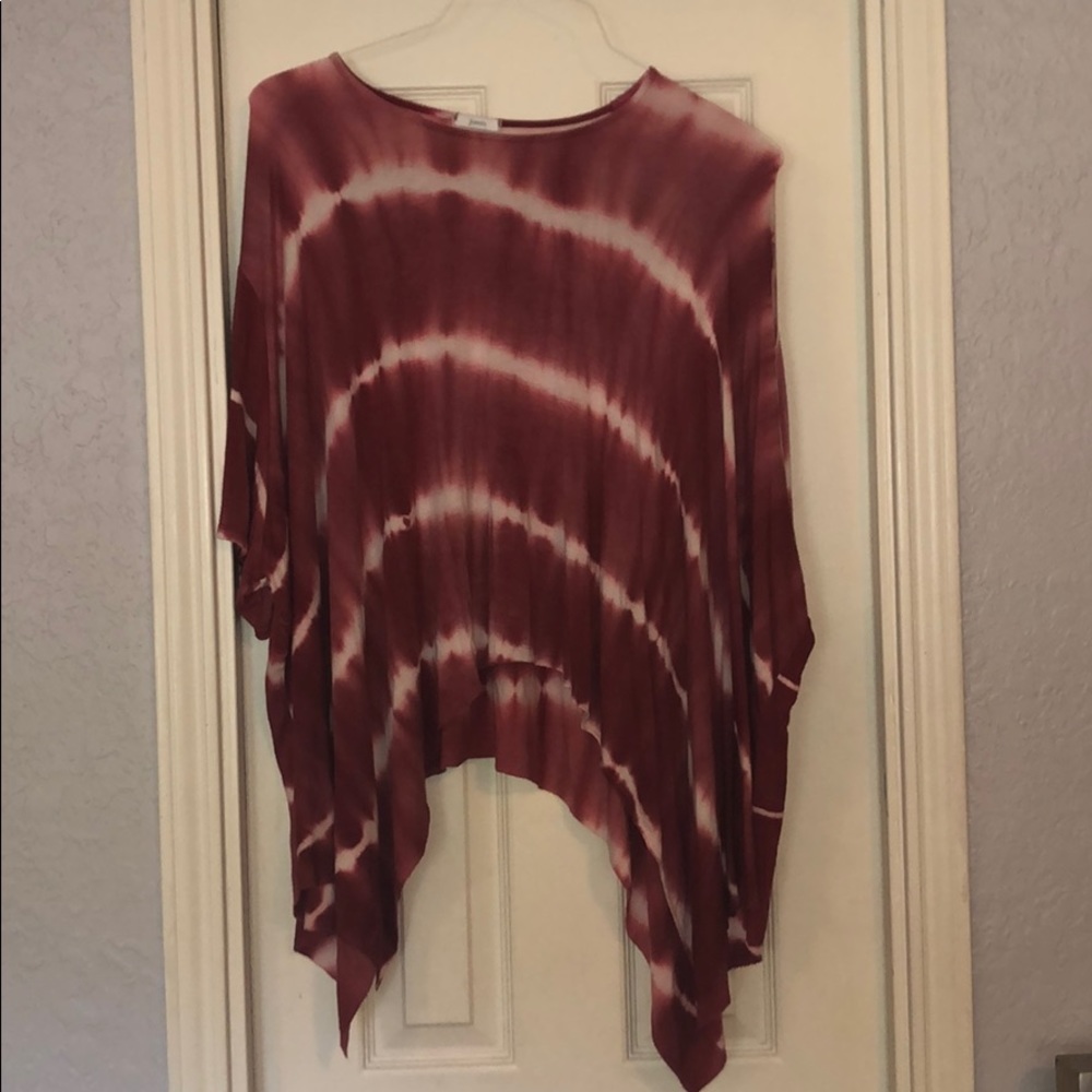 Pink and white tie-dye flows shirt